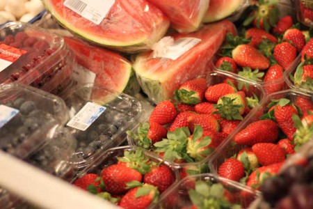Himbeeren, Heidelbeeren, Erdbeeren und Wassermelone